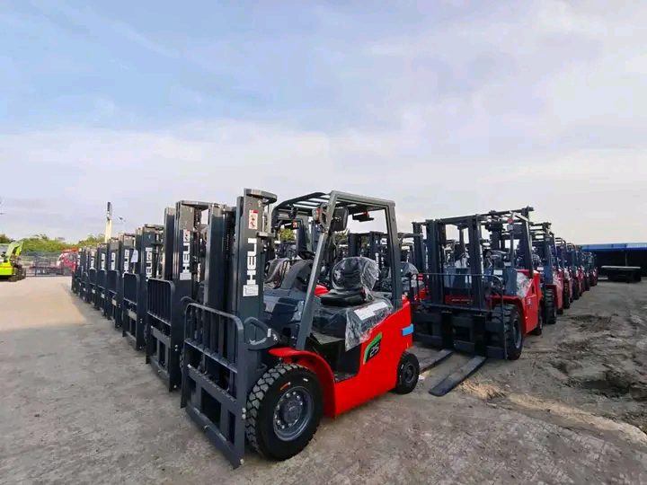 fleet of HELI forklifts lined up for industrial warehouse operations